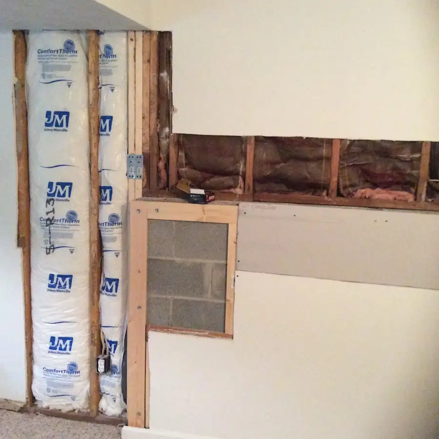 Wall insulation replacement during Structural Drying in De Soto
